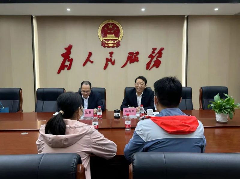 冯兴亚2.jpg
