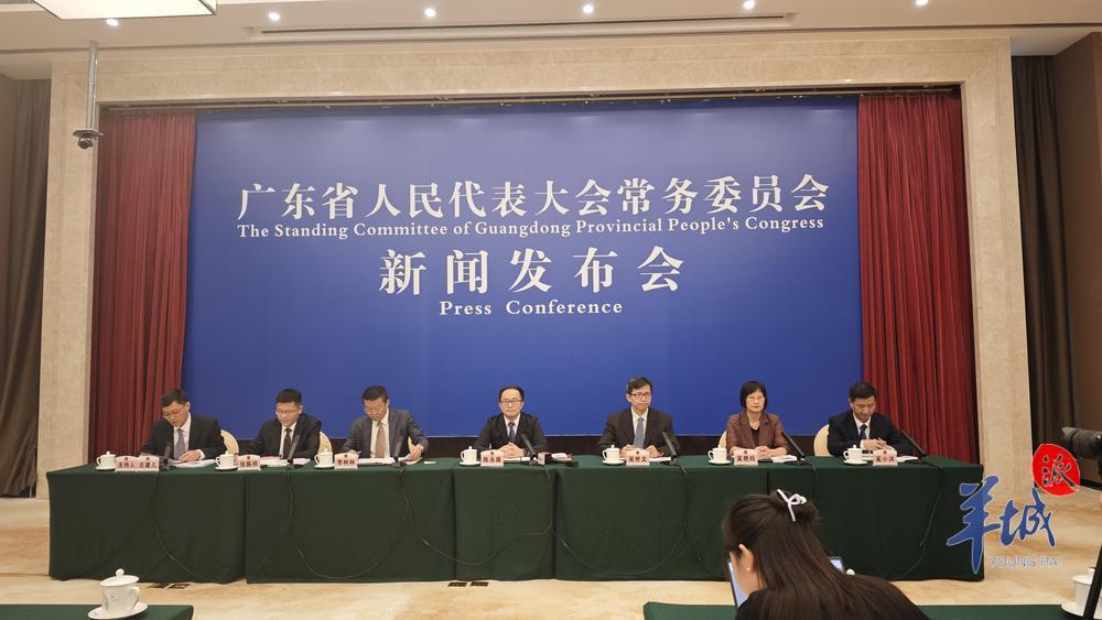 羊晚发布会.jpg
