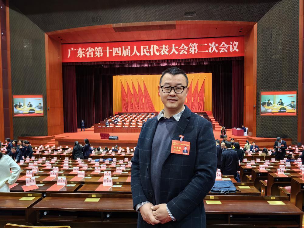 张静华.jpeg