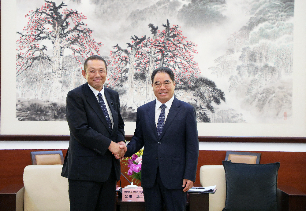 叶贞琴会见日本新潟县议会代表团一行.jpg