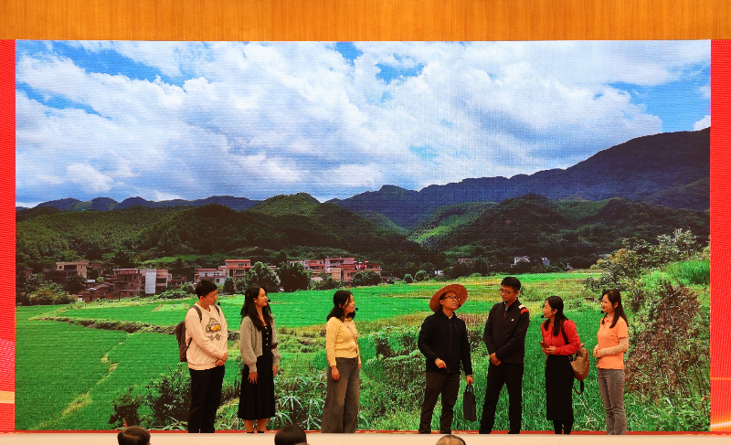 08青年理论学习小组情景剧《擦亮监督利剑 护航南粤发展》2.JPG