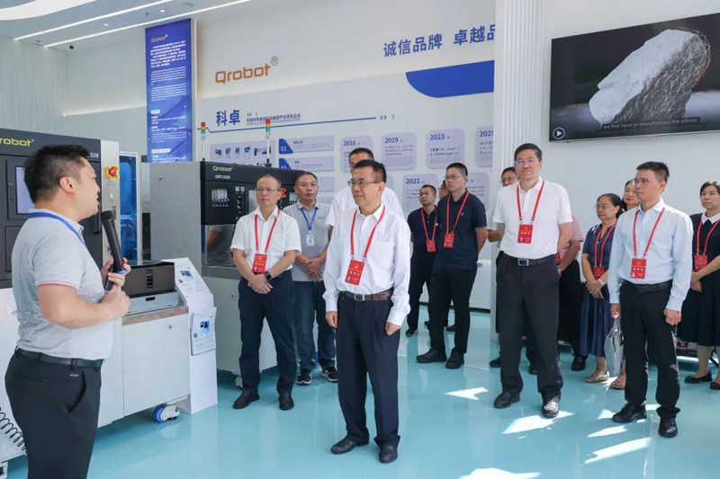 1 7月24日，东莞市人大常委会组织开展“助力现代化产业体系建设，推动高质量发展”专题调研.jpg